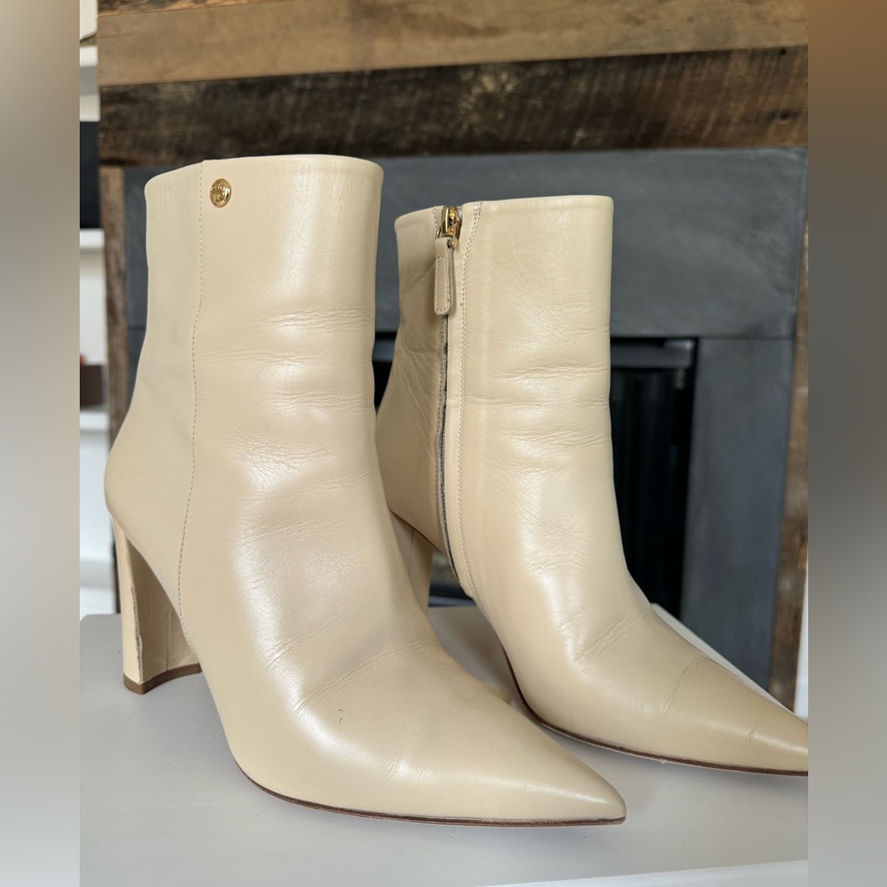 LIKE NEW TORY BURCH Penelope 90mm Pointy Toe Ankle Bootie - Made in Italy